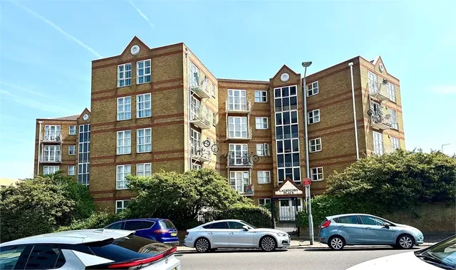 Flat Springfield Place in Chelmsford