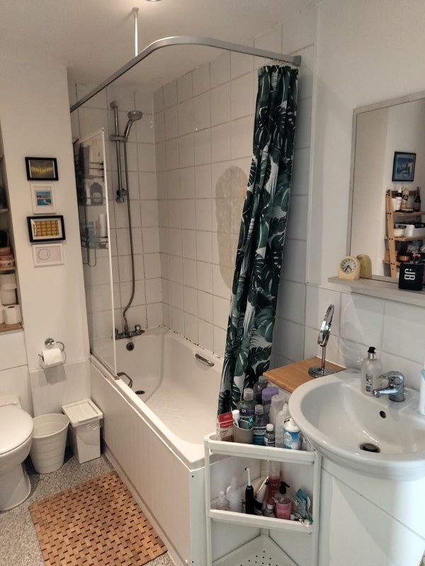 Room Edgar Wallace Close in Greater London