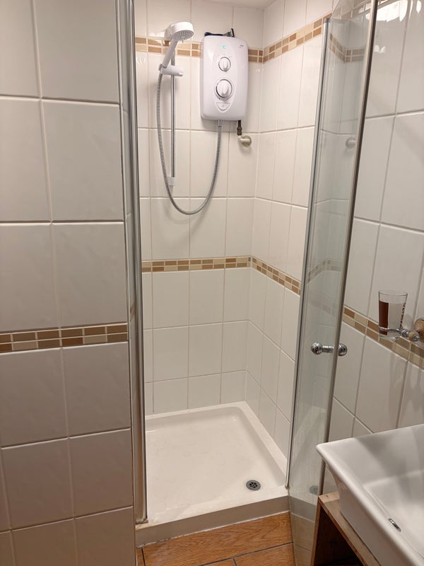Room Tregothnan Road in Greater London