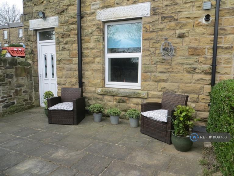 House Overthorpe Road in Kirklees