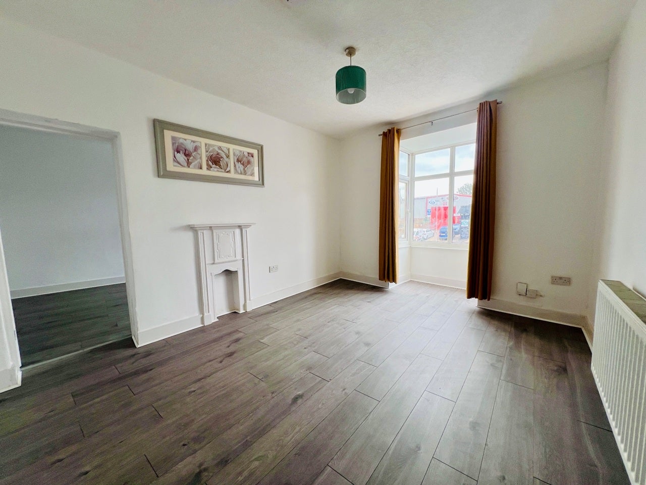 Flat Hitchin Road in Luton
