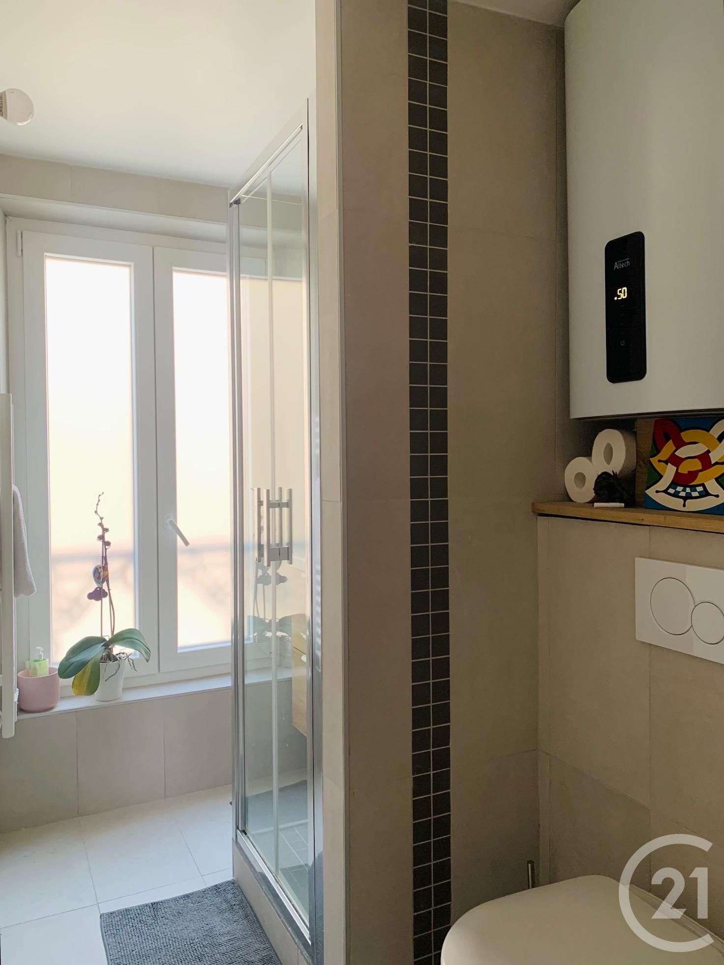 Appartement Place Ferdinand-Brunot à Paris