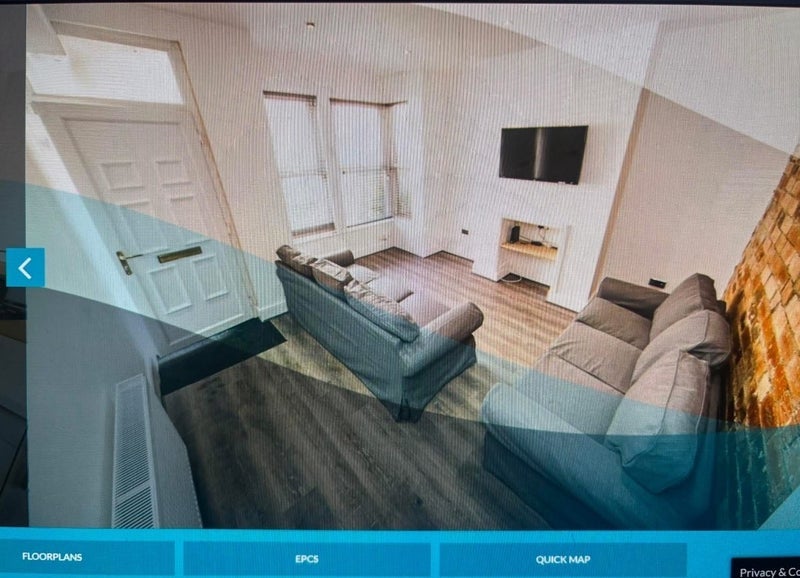 Room Burchett Place in Leeds