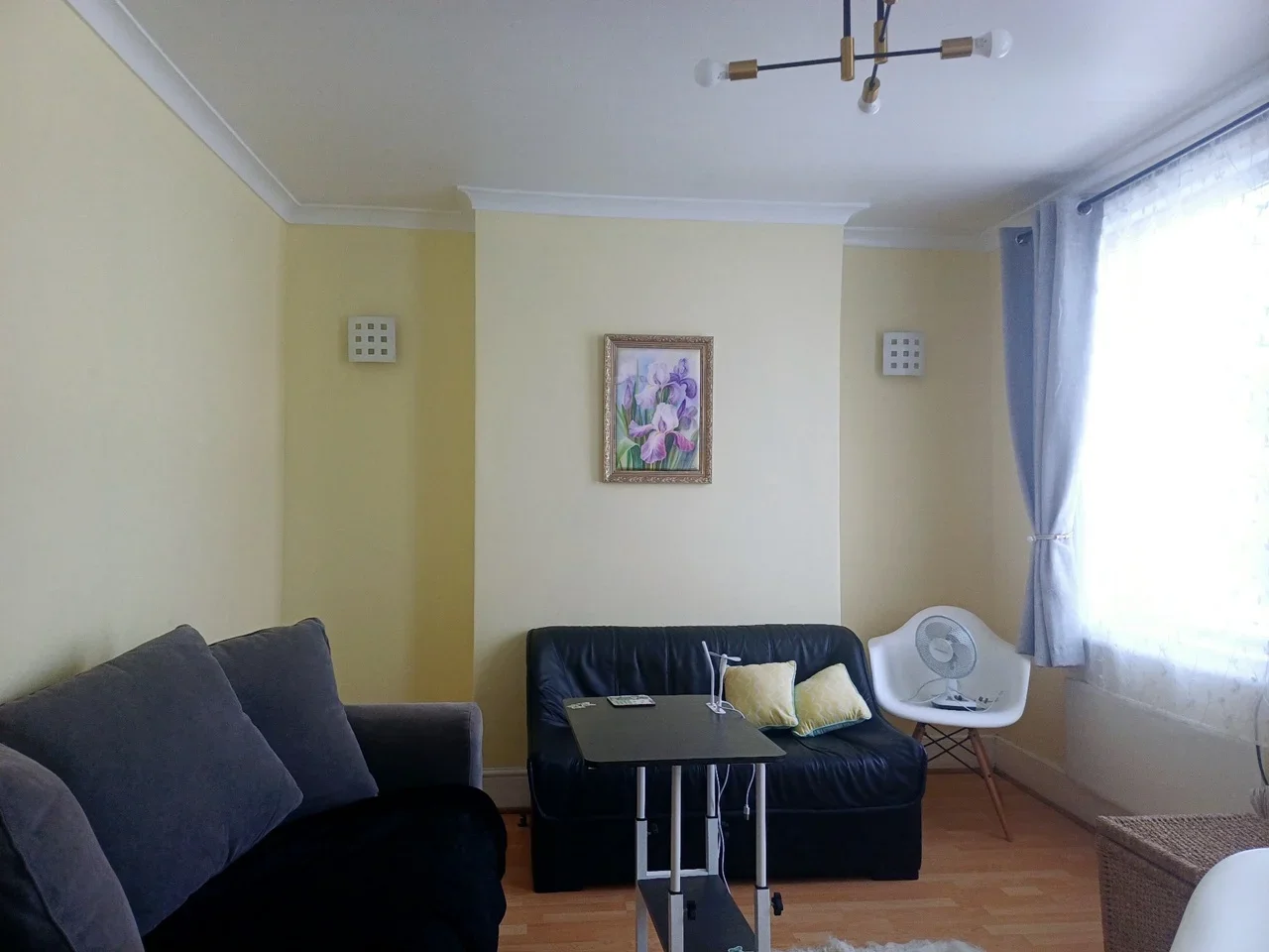 Flat Ingatestone Road in Greater London