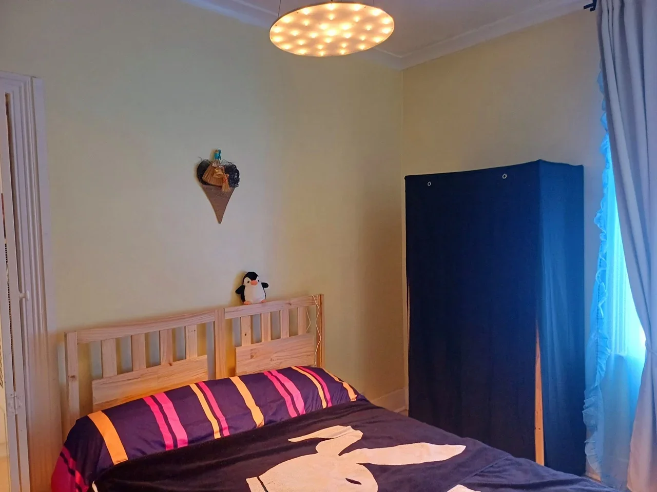 Flat Ingatestone Road in Greater London