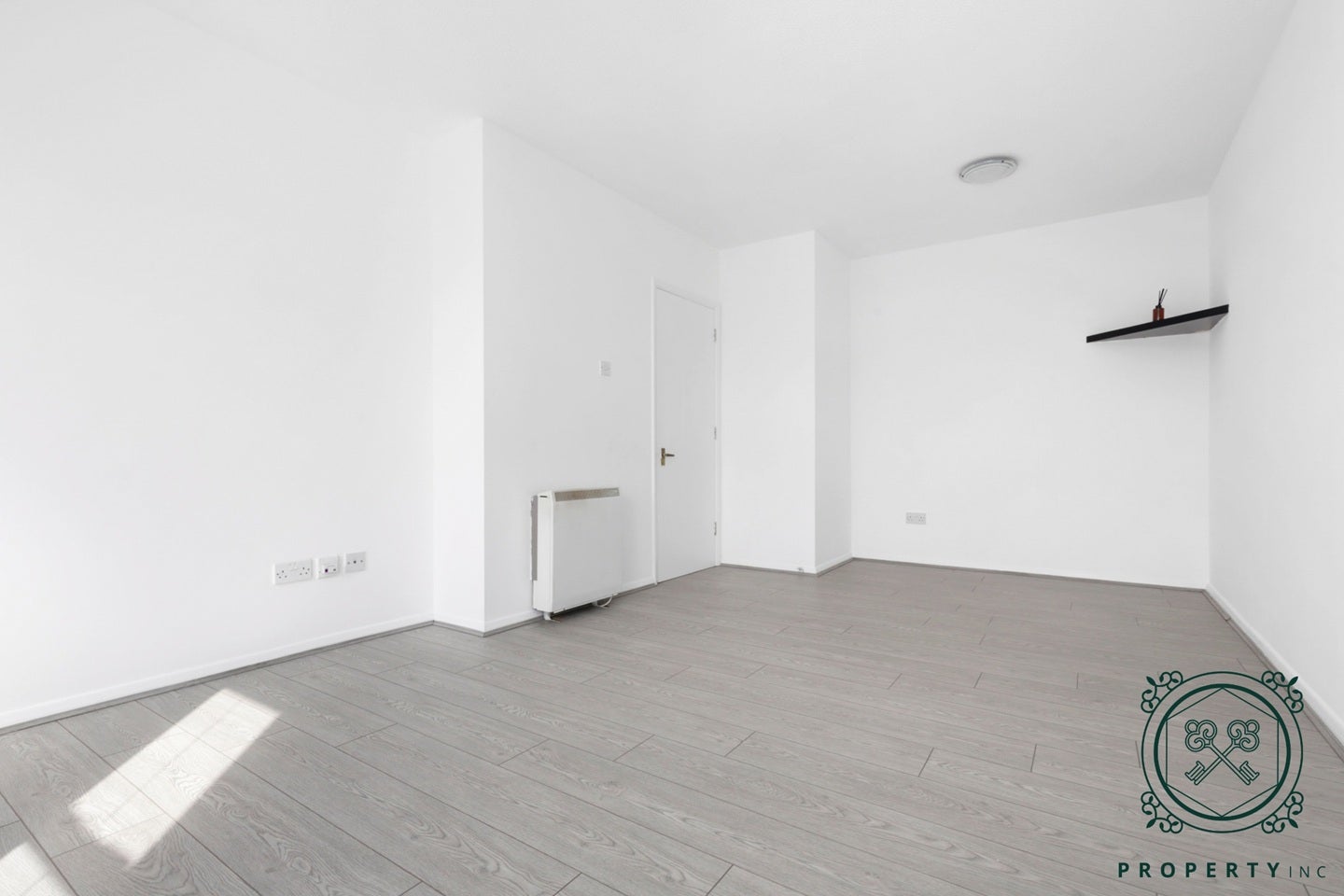 Flat Angelica Drive in Greater London
