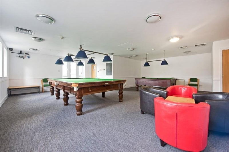 Room Capstan Square in Greater London