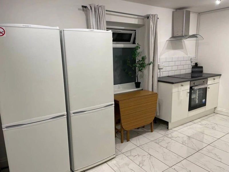 Room Capstan Square in Greater London