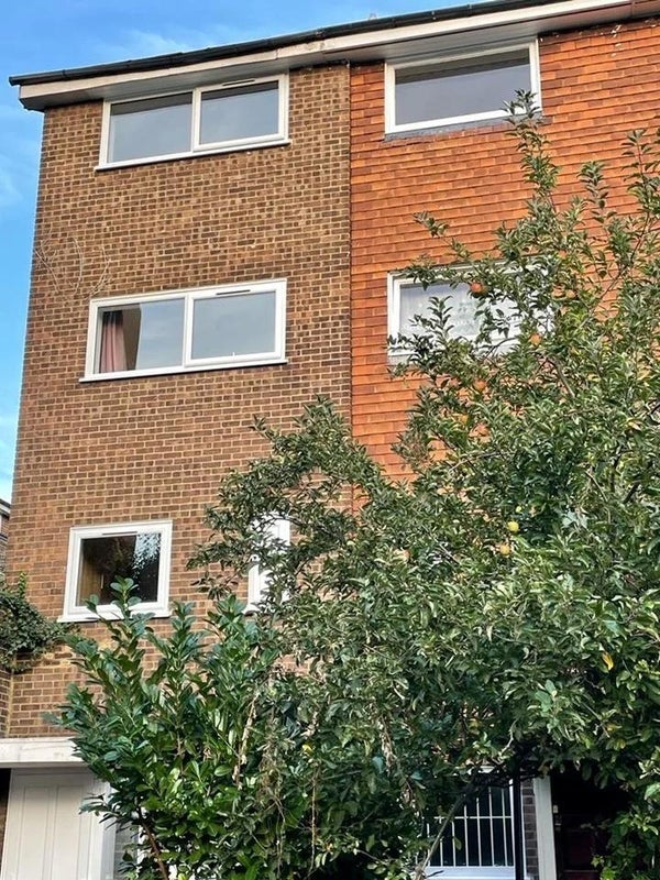 Room Capstan Square in Greater London