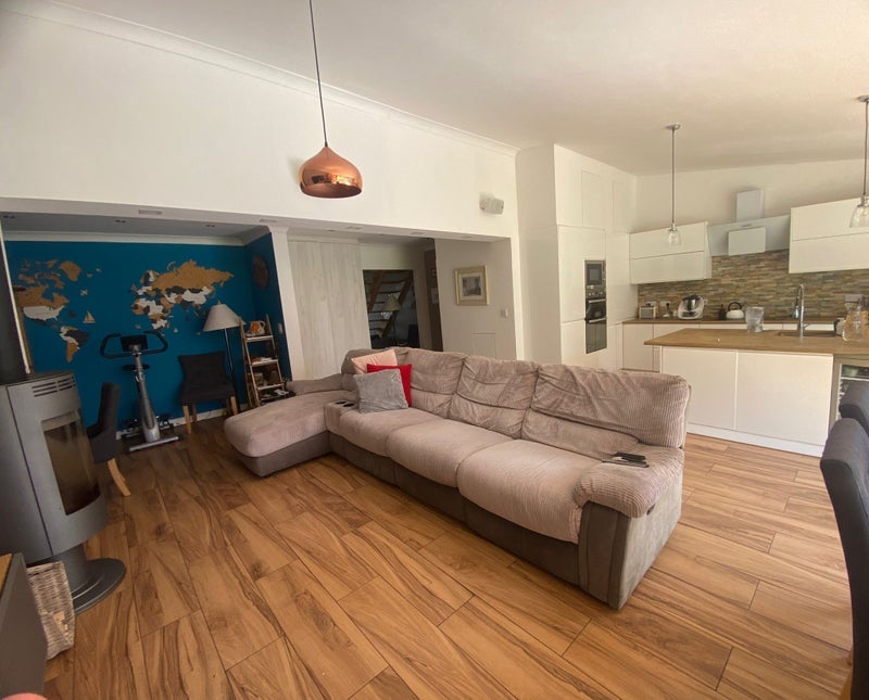 Room Saintbury Road in Glenfield