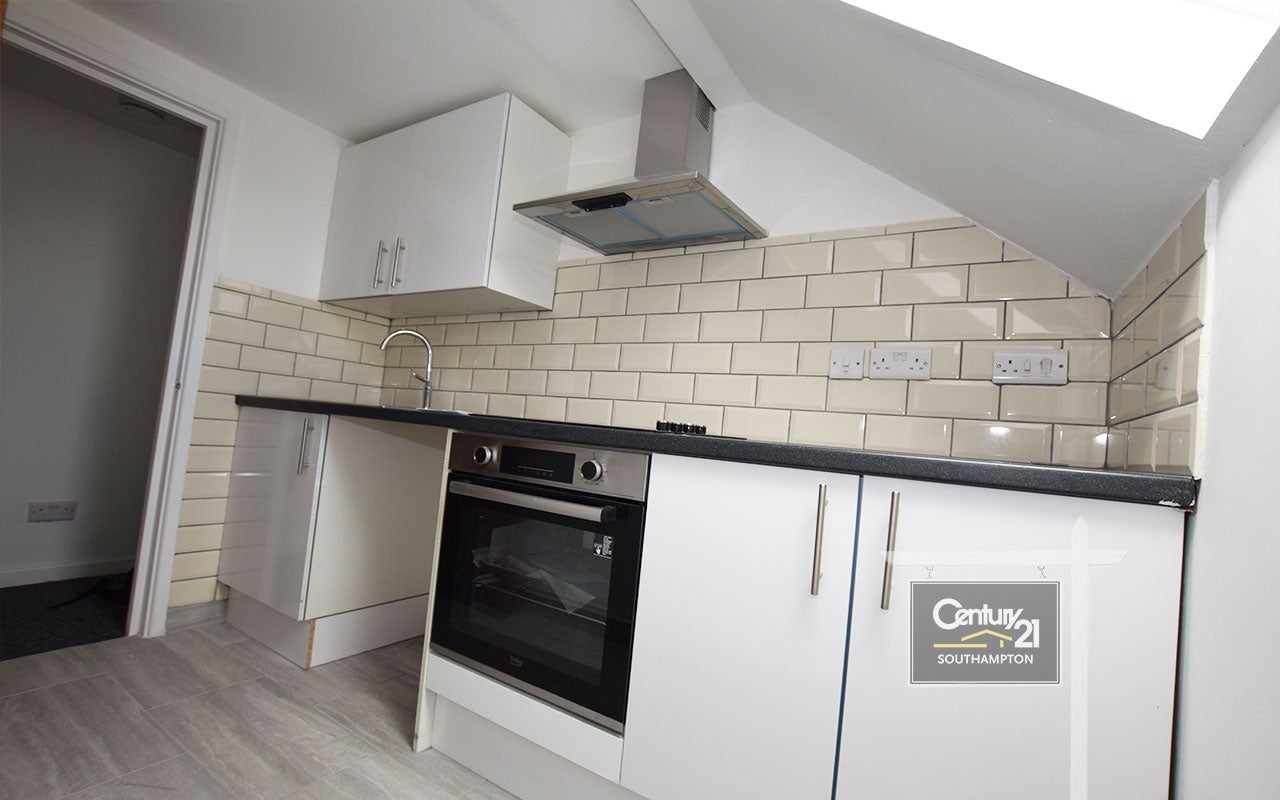 Flat St Denys Road in Southampton