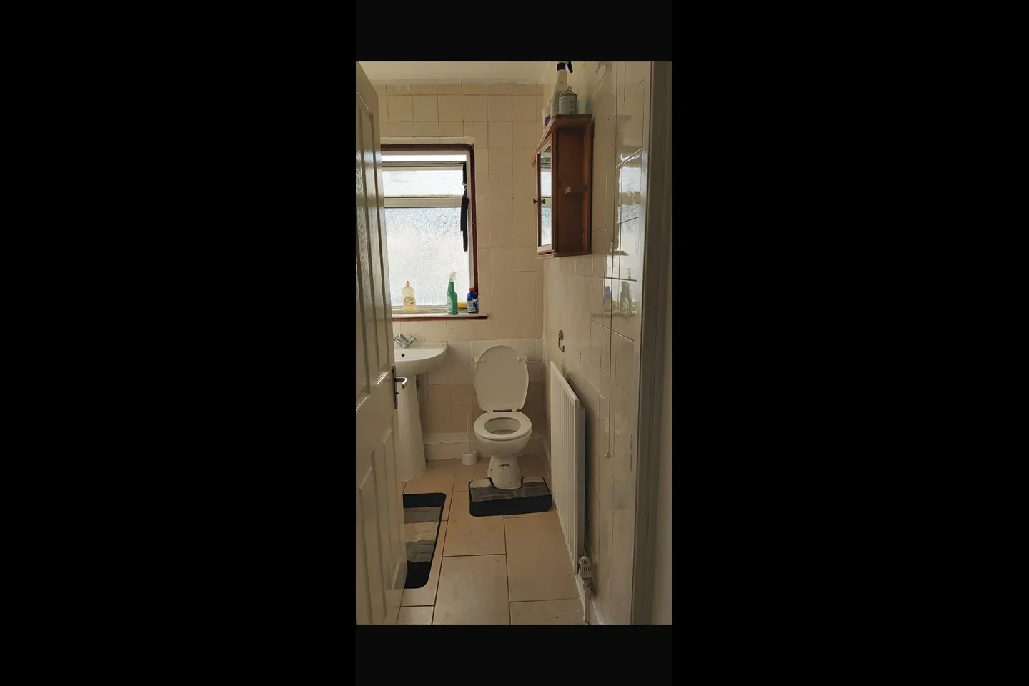 Room Montrose Gardens in Greater London