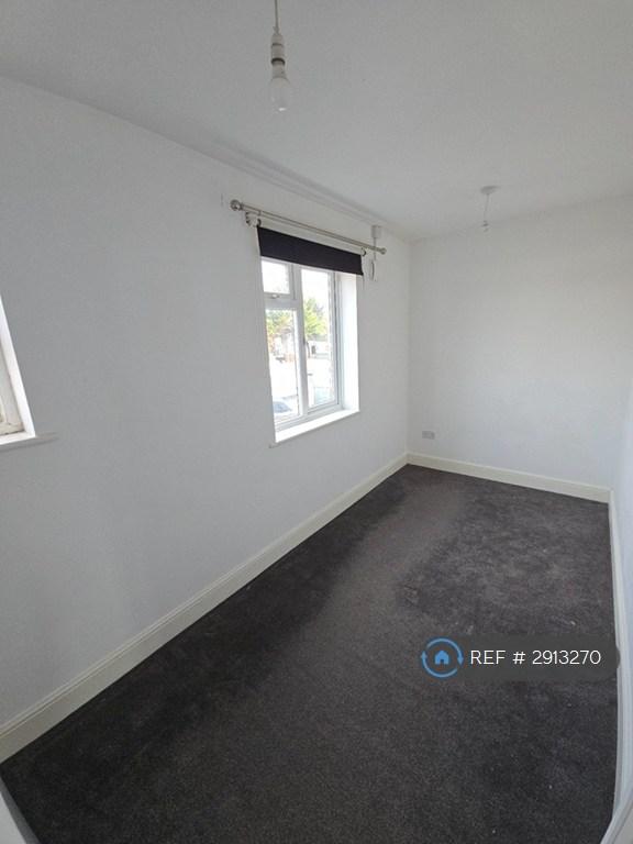 Flat Ware Road in Hoddesdon