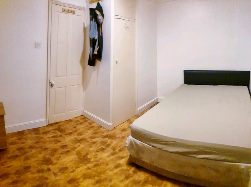 Room Alderney Street in City of Westminster