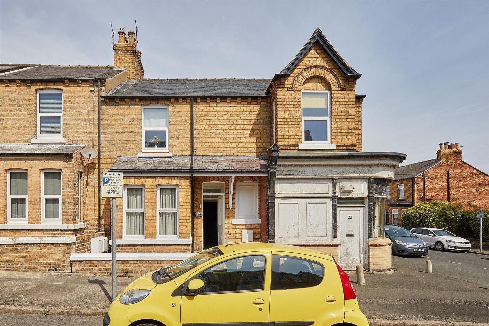 Flat Franklin Street in Scarborough