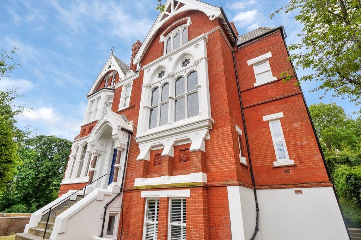 Flat Crystal Palace Park Road in Greater London