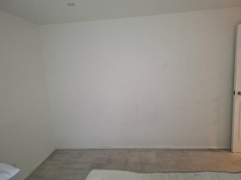 Room Collett Road in Greater London