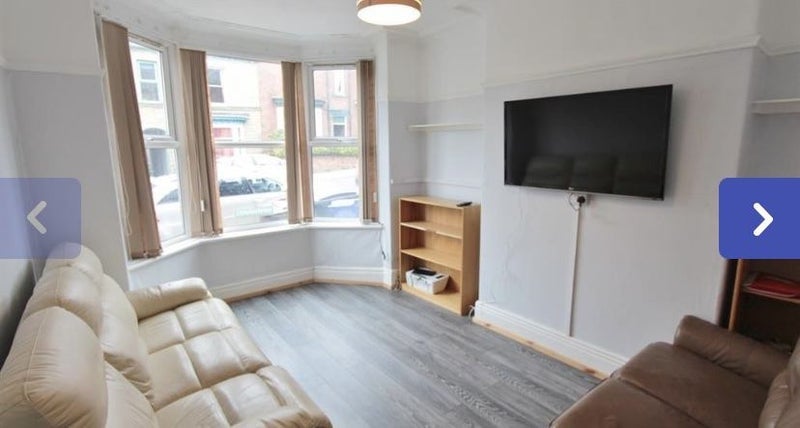 Room Thompson Road in Sheffield