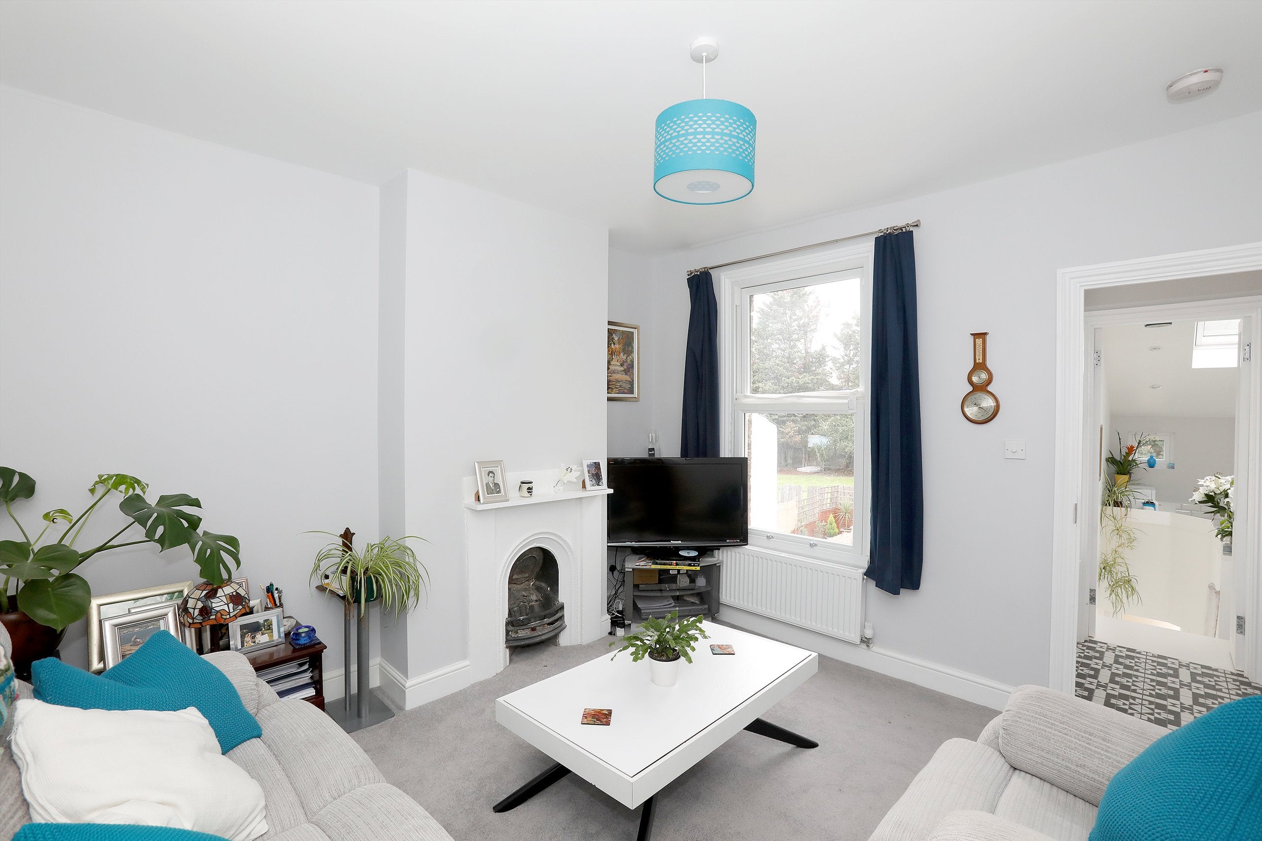 Flat Dupree Road in Greater London