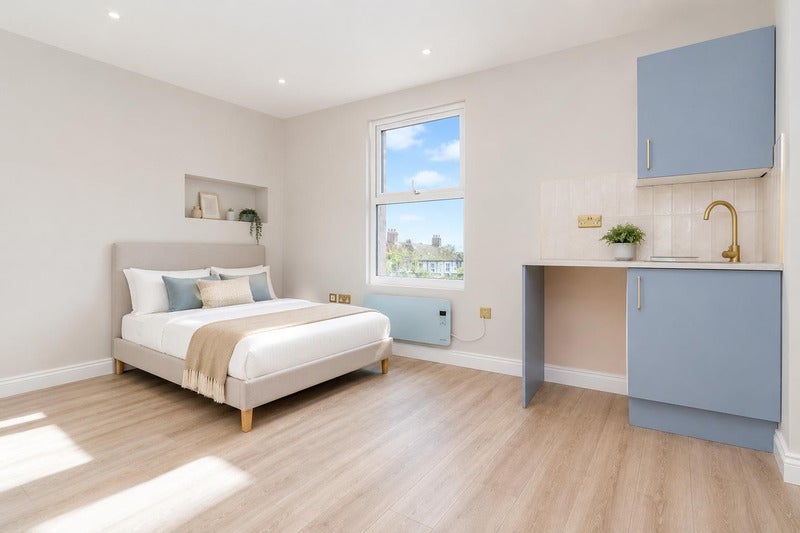 Room Marine Parade in Worthing