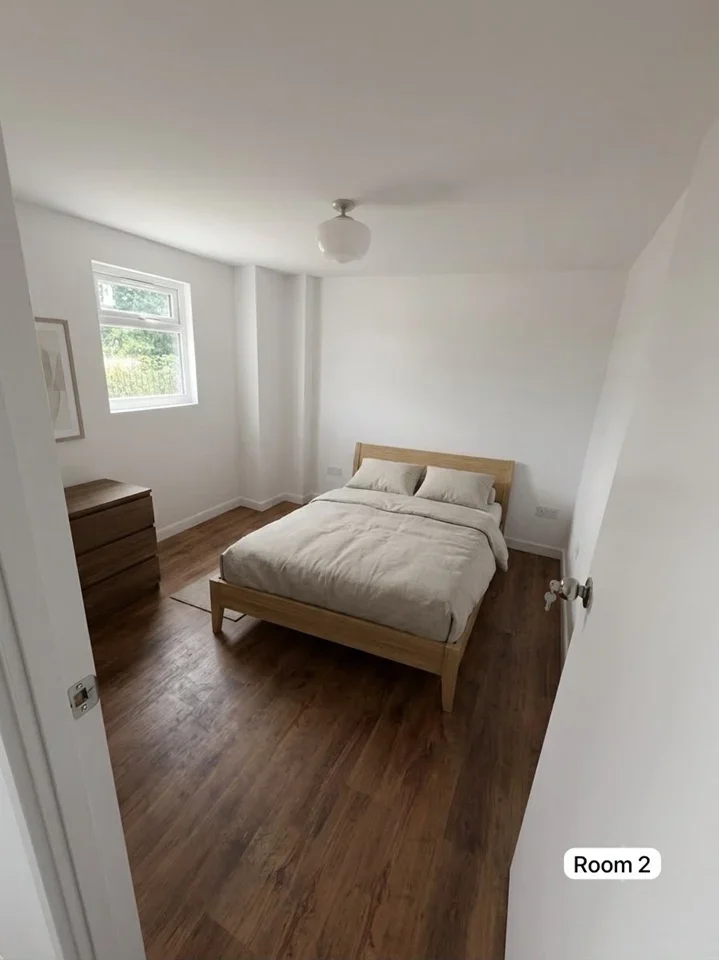 Flat Ordnance Road in Greater London
