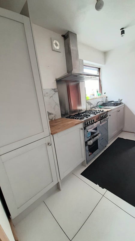 Room Seventh Avenue in Greater London
