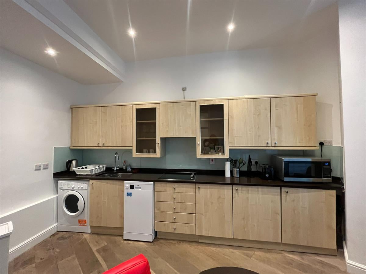 Flat Finchley Road in Greater London