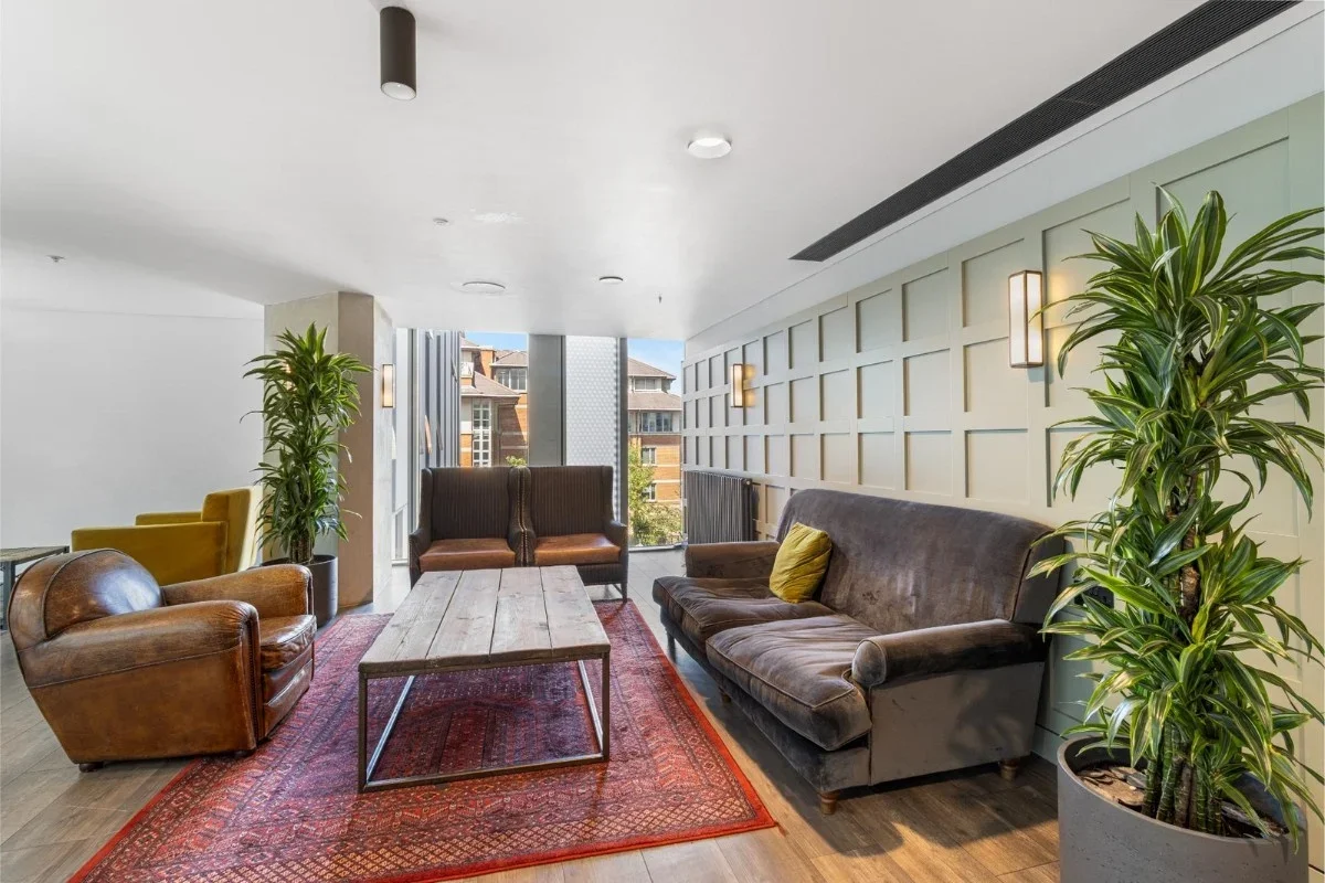 Flat Pentonville Road in Greater London