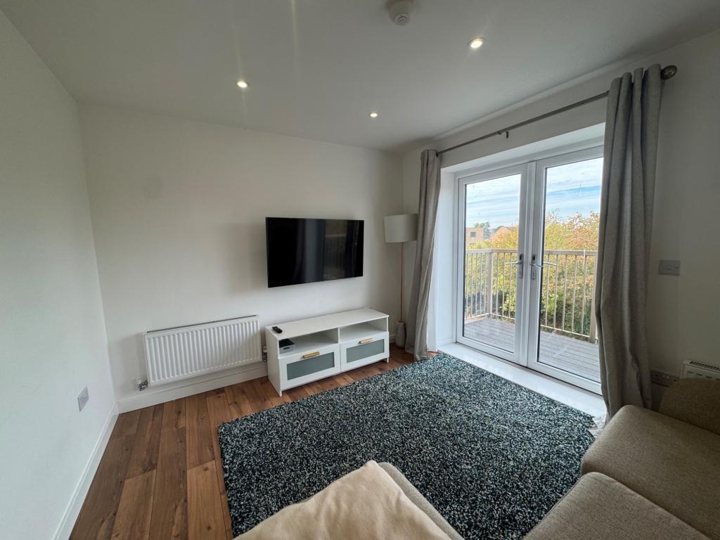 Flat Maverick Drive in South Ockendon