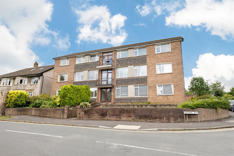 Flat Windermere Avenue in Cardiff