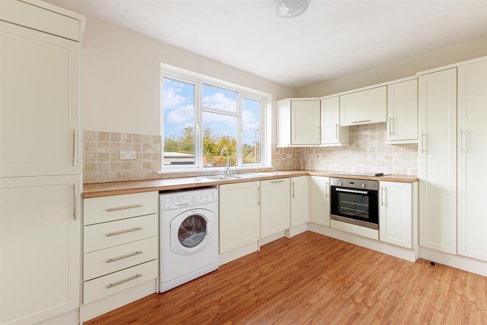 Flat Windermere Avenue in Cardiff
