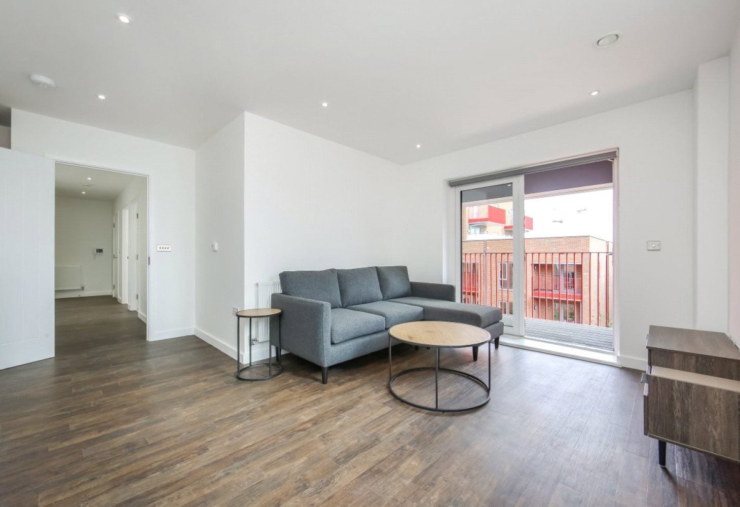 Flat Cezanne Road in Greater London