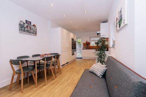 Room Nelgarde Road in Greater London