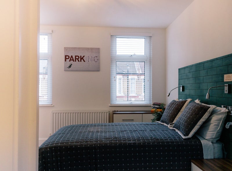 Room Nelgarde Road in Greater London