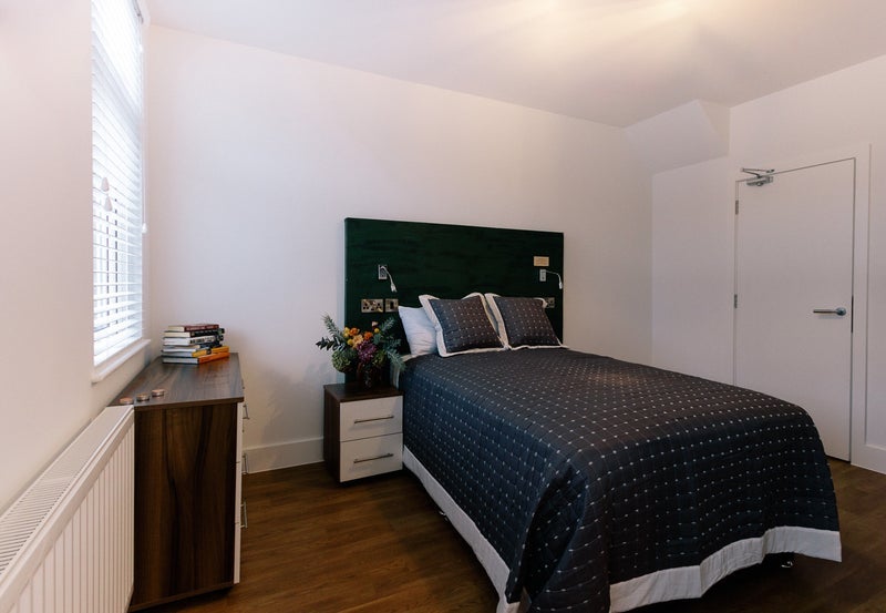 Room Nelgarde Road in Greater London
