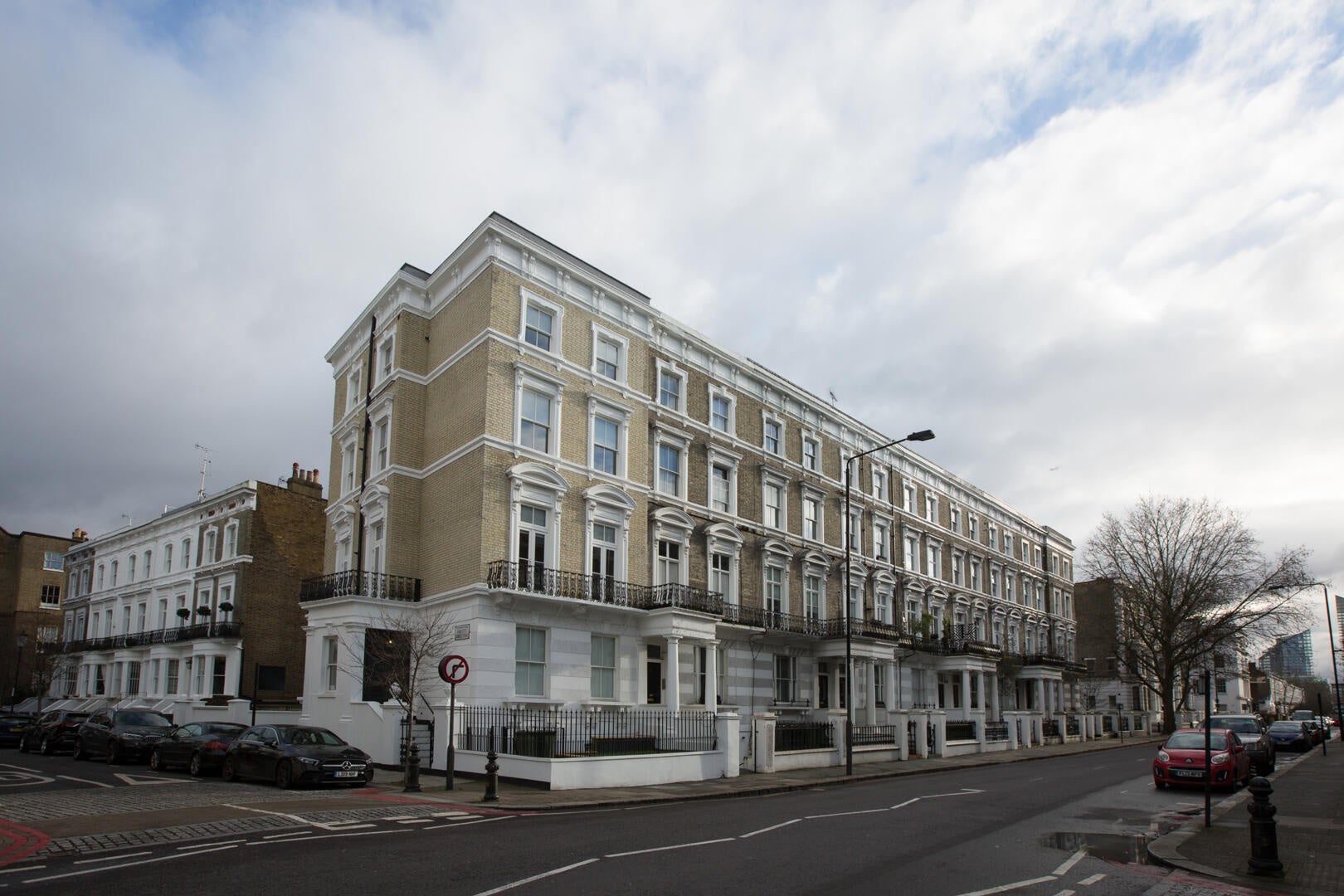 Flat Fawcett Street in Greater London