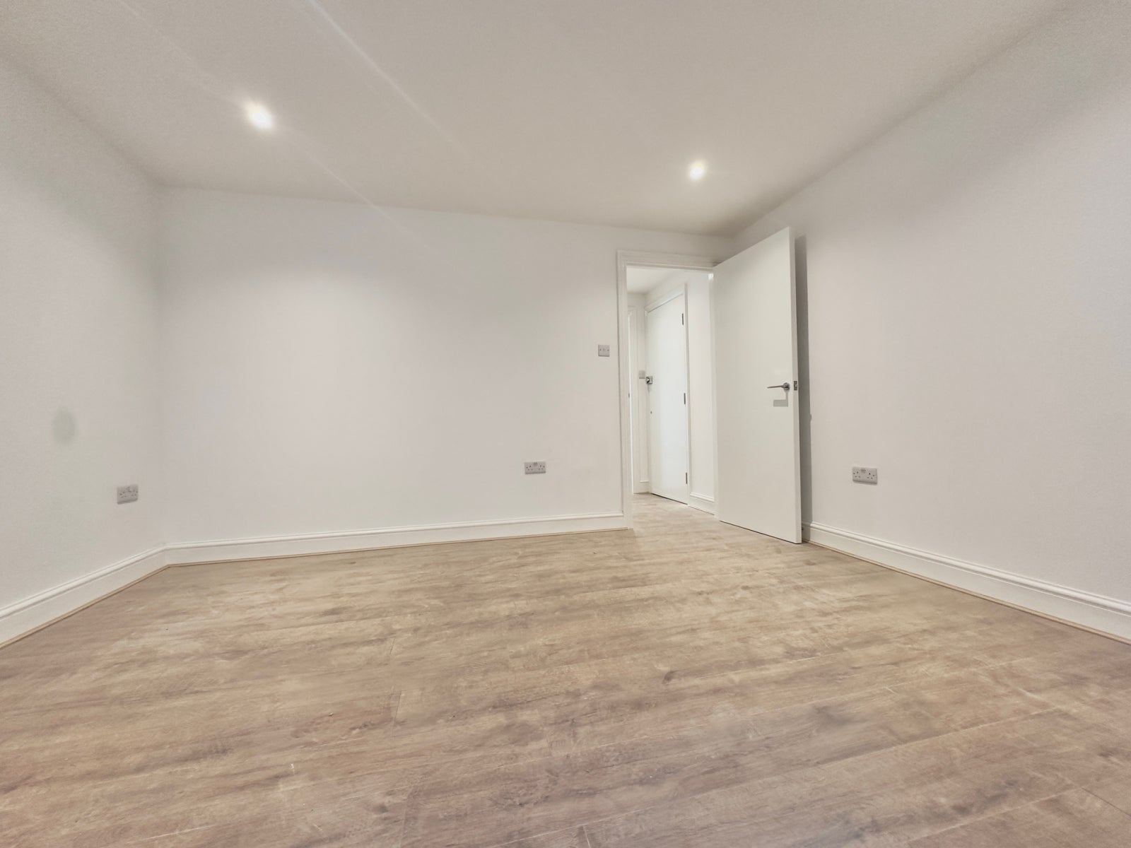 Flat Longley Road in Greater London
