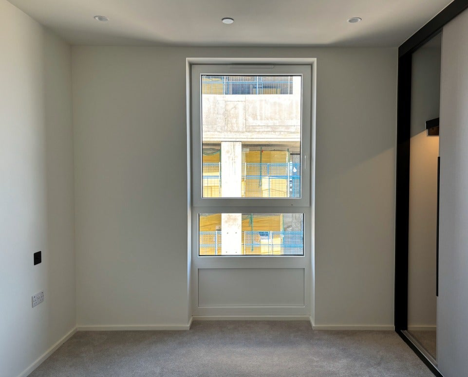 Flat Hemlock Street in Greater London