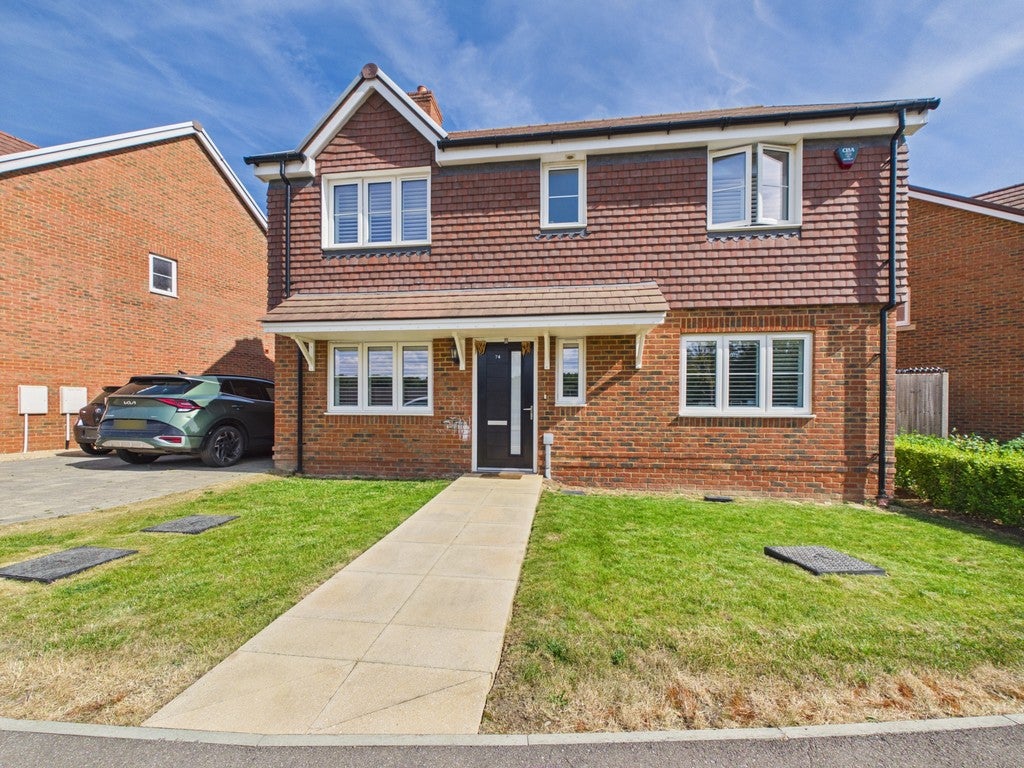 House Rookfield Road in Horsham