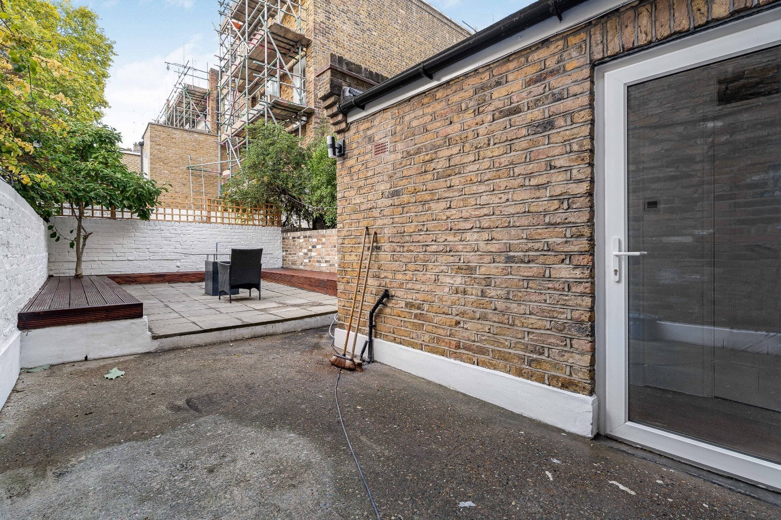 Flat Rees Street in Greater London