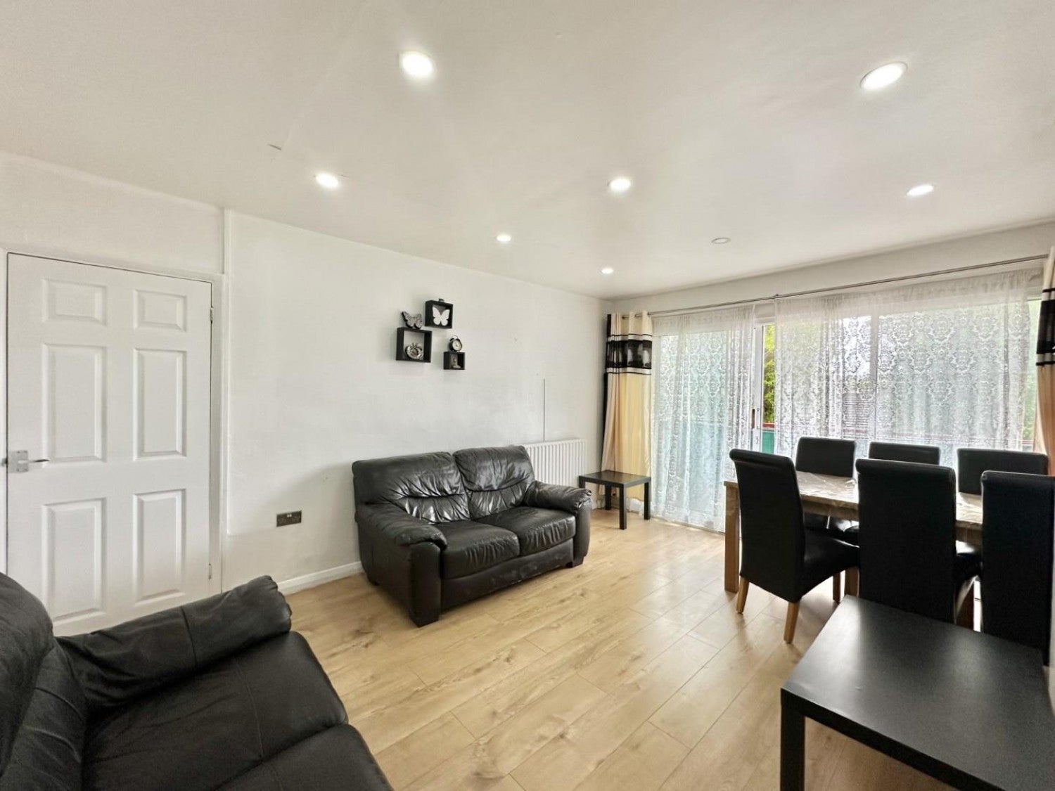 Flat Bourne Avenue in Greater London
