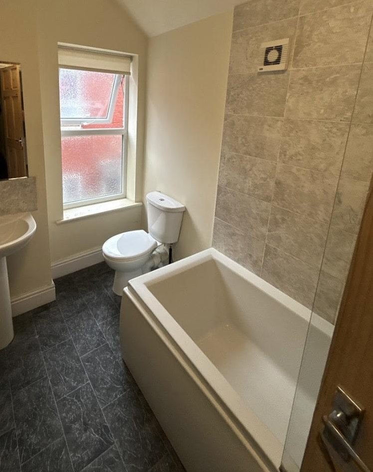 Room Eldon Road in Birmingham