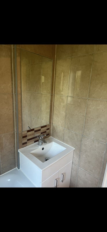 Room Honeyfield Mews in Greater London