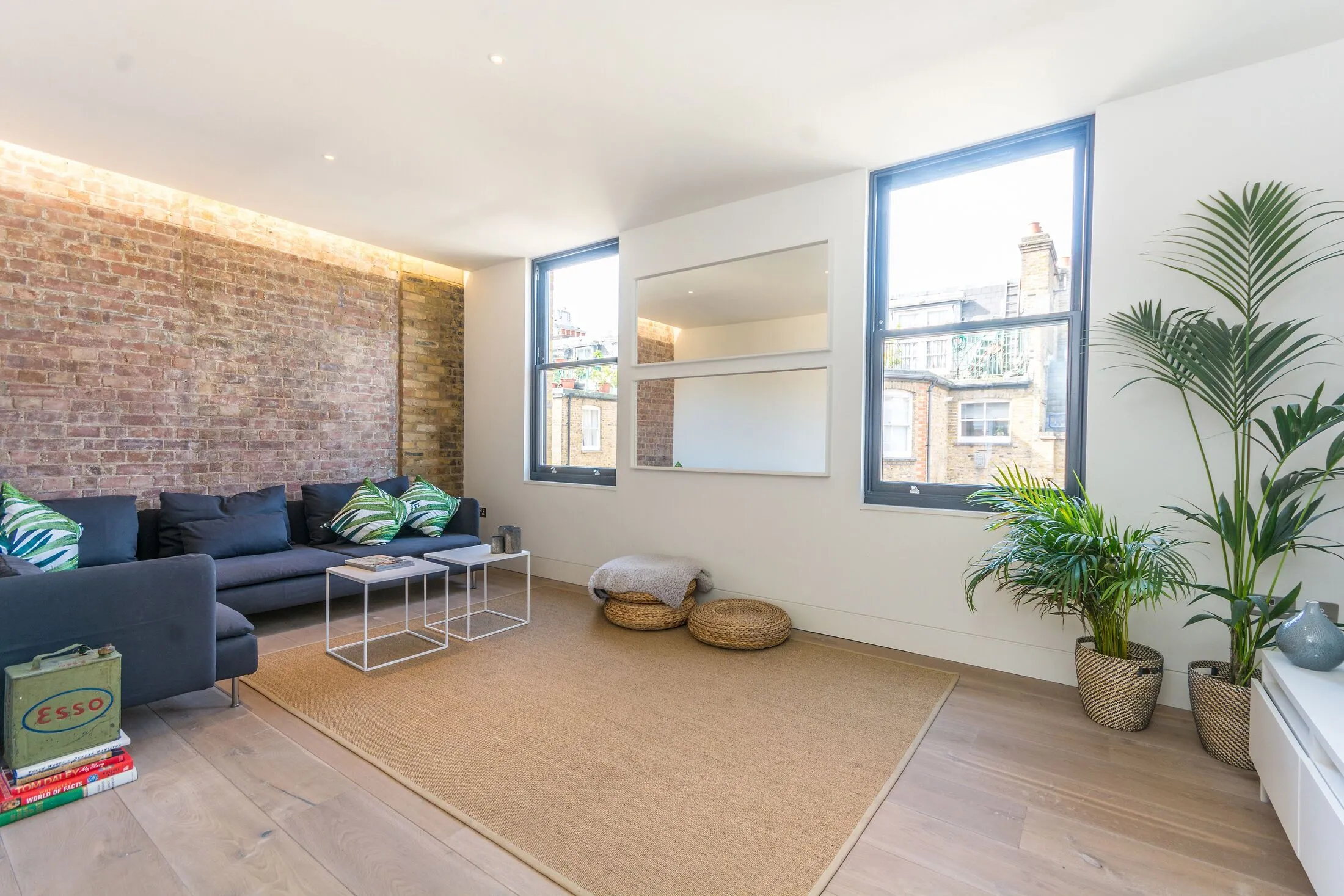 Flat Gosfield Street in City of Westminster