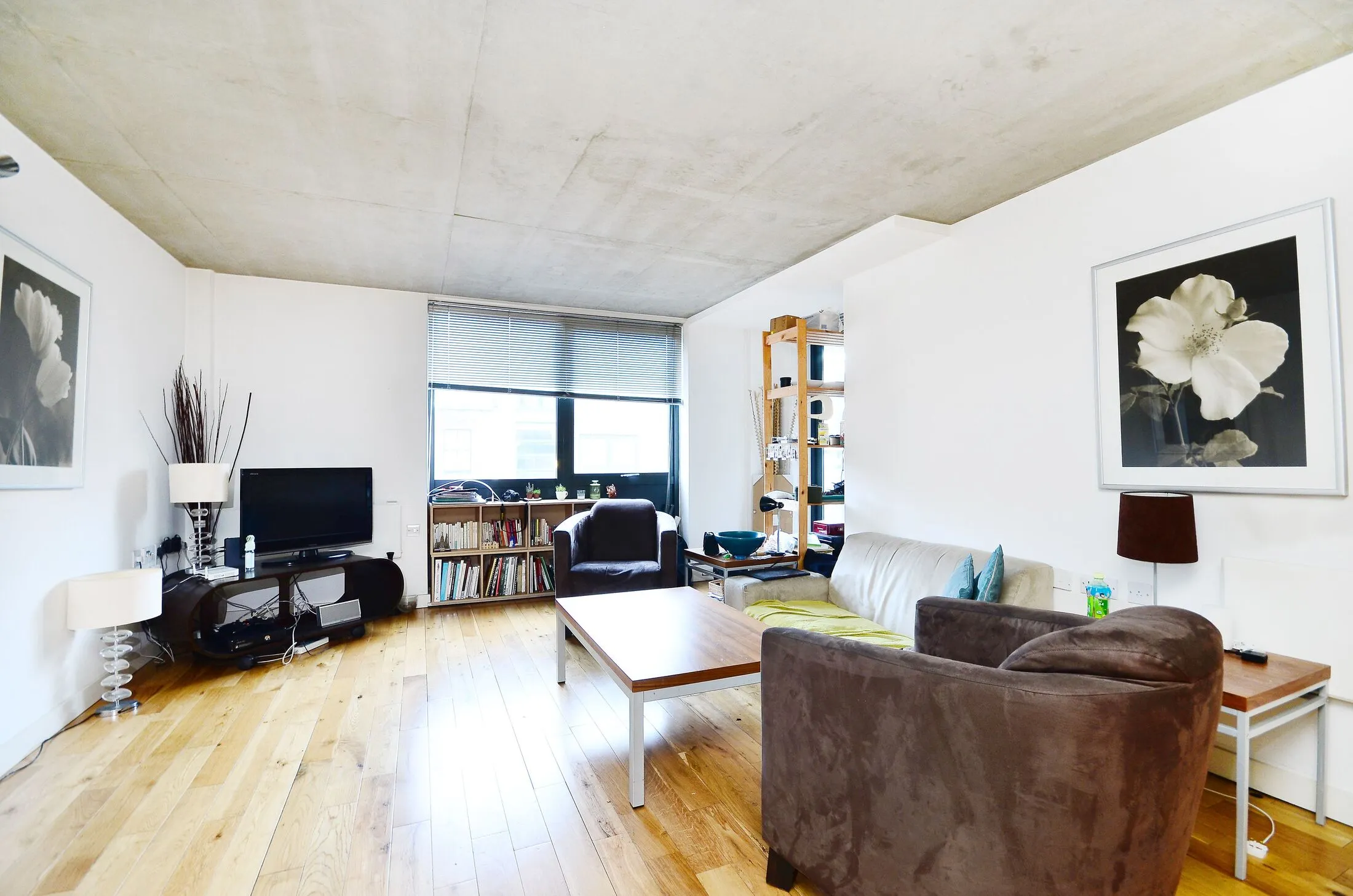 Flat Tolmers Square in Greater London