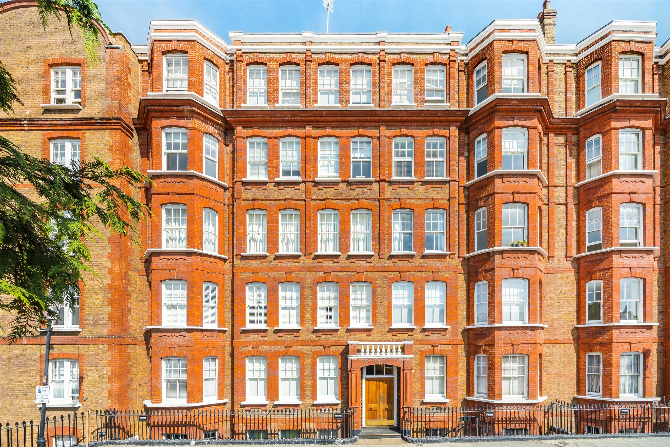 Flat Pater Street in Greater London
