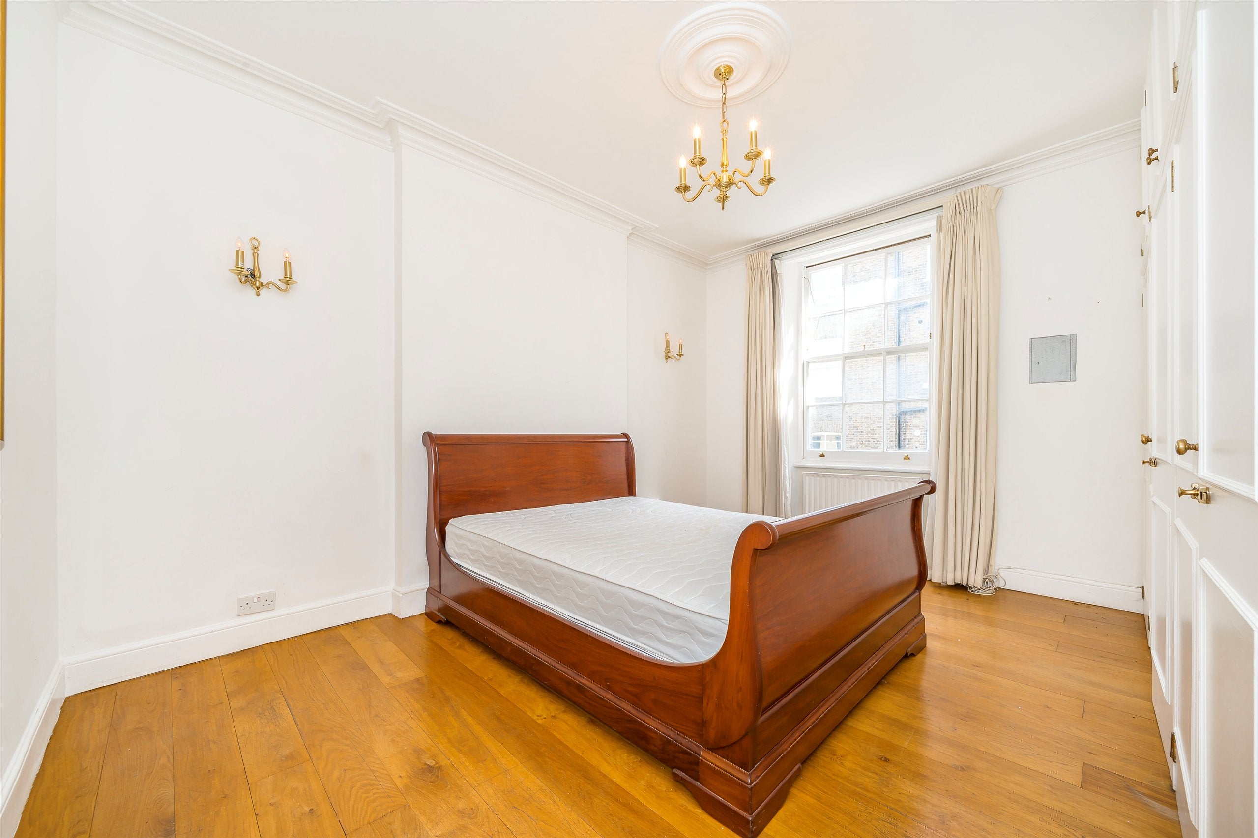 Flat Pater Street in Greater London