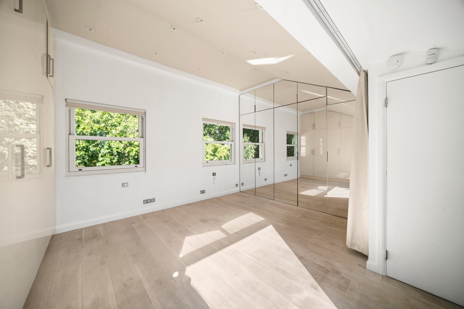 House Stanhope Gardens in Greater London