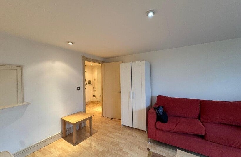 Flat Newton Place in Greater London