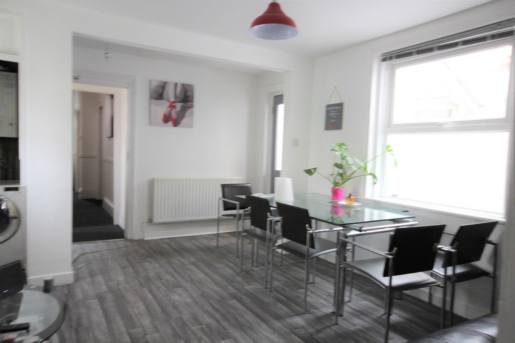 Room Southcote Road in Bournemouth